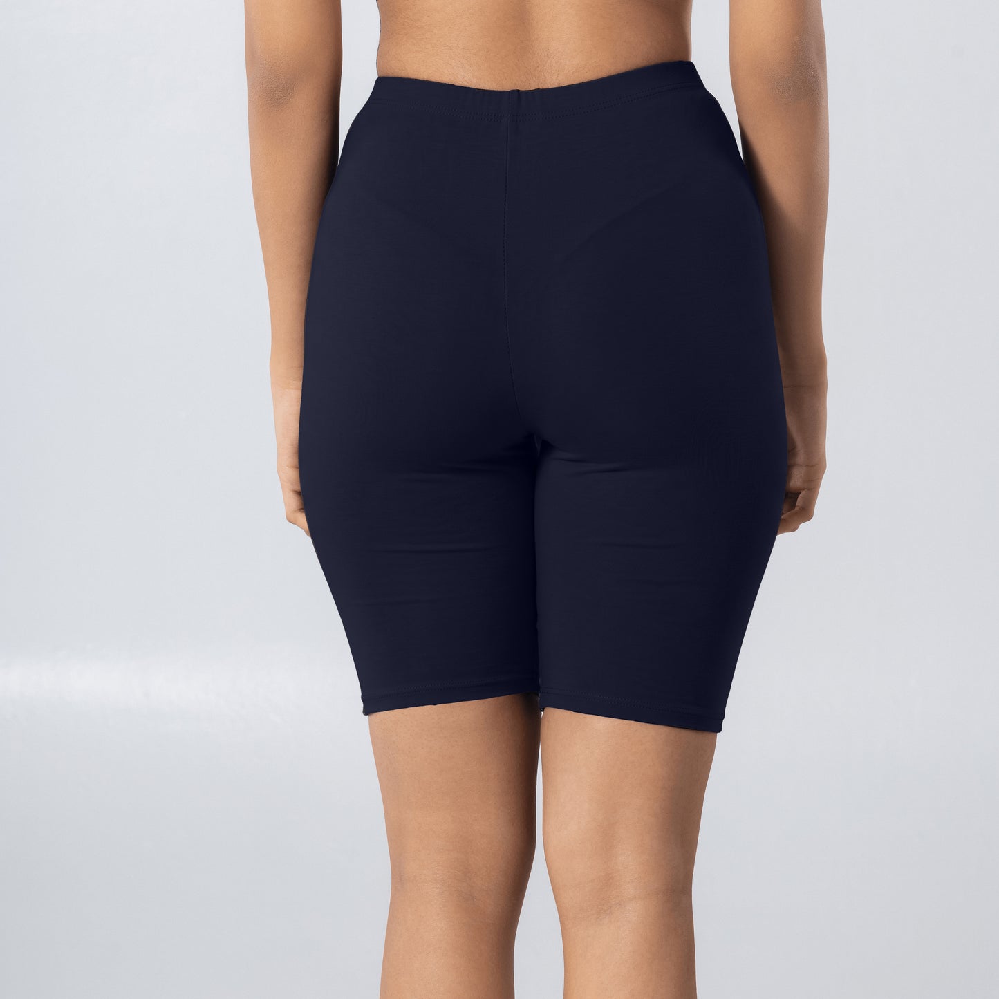 LadyO Aldo Tights in Navy, back view worn by model.