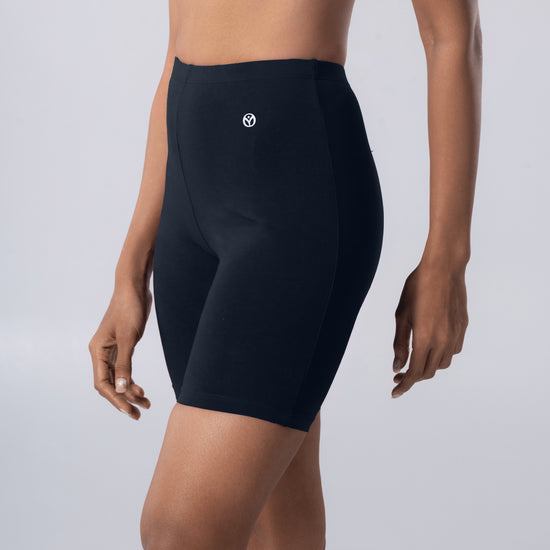 Dani (N) Tights in Navy side view worn by model