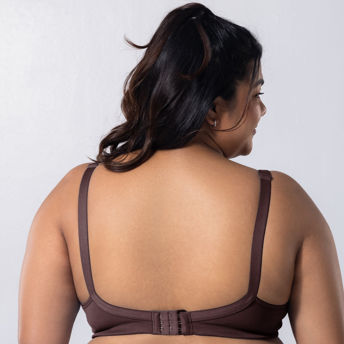 Helen-C Minimizer Bra in Misty Rose, back view worn by model.