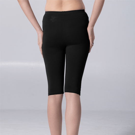 Noa (N) Tights in Black back view worn by model