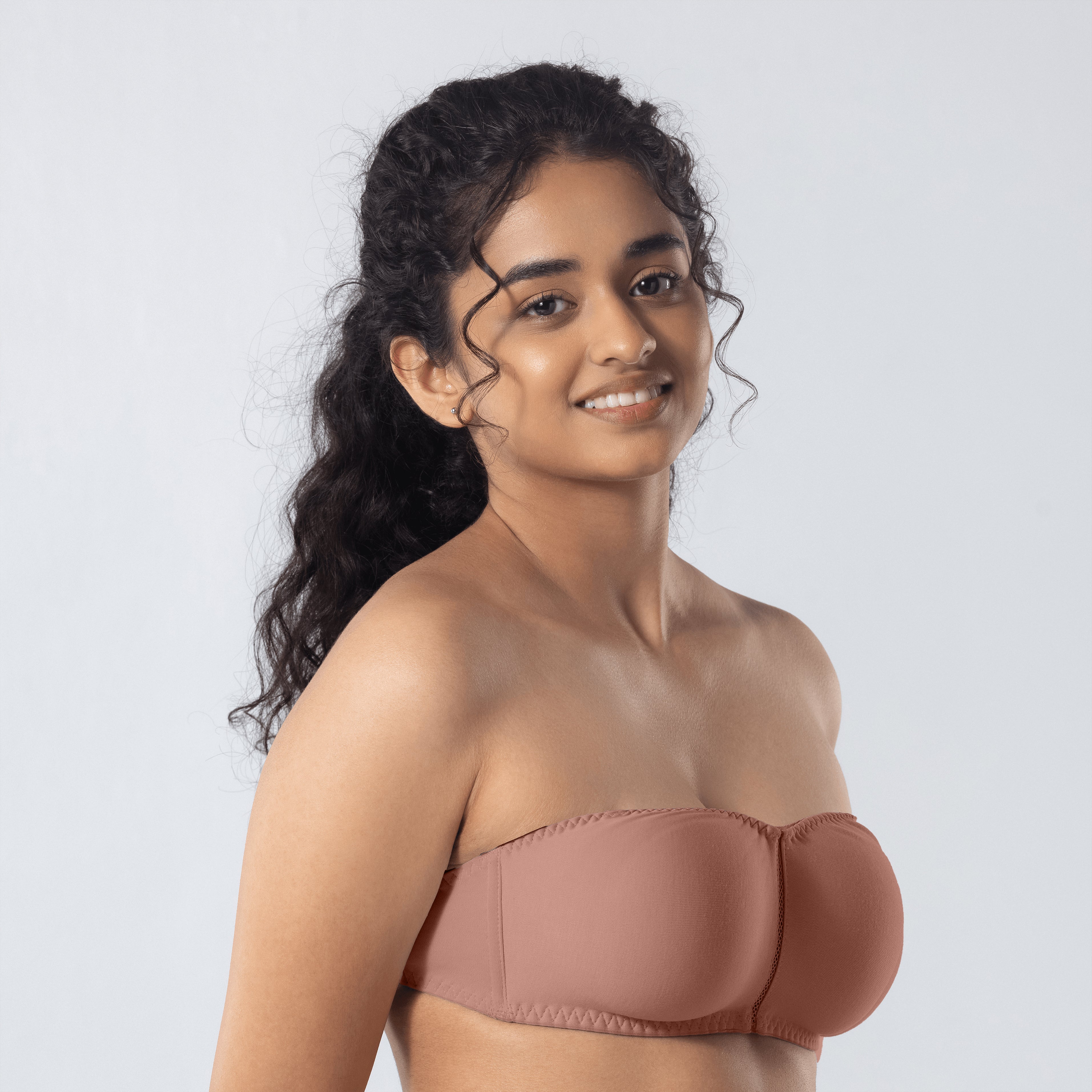 LadyO Jaz Trendy Top Bra in Misty Rose without straps, side view.